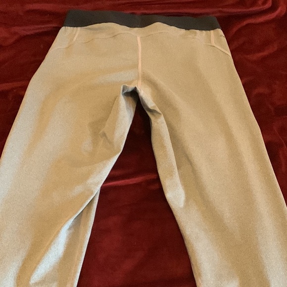 Nike workout leggings - Picture 2 of 2